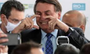 Bolsonaro, non obbligheremo nessuno a vaccinarsi