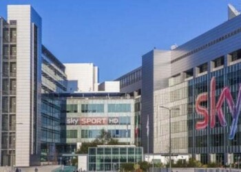 Calcio in tv, a Sky arriva Sandro Piccinini: il telecronista della “sciabolata” con Caressa la domenica sera