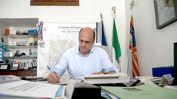 Candidato positivo: malore Lorenzoni in diretta Facebook