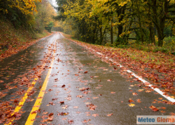 Cede l’anticiclone, meteo sempre più autunnale con viavai di perturbazioni