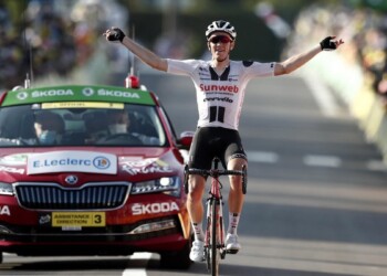 Ciclismo, Tour de France: nuovo assolo di Andersen. Roglic resta in maglia gialla