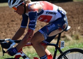 Ciclismo, Tour de France: Sam Bennett vince allo sprint. Roglic resta in maglia gialla