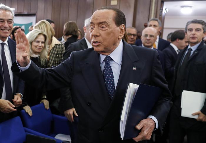 Coronavirus: Berlusconi ricoverato a Milano