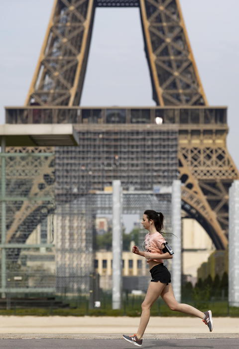 Coronavirus: Francia, superati 13.000 casi in 24 ore