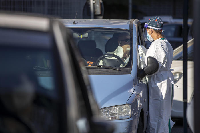 Coronavirus: nuovi contagi in calo (1.350), 17 vittime