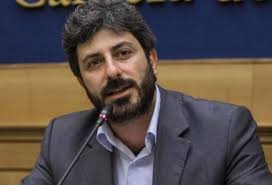 Fico a Festa Pd, applausi alle critiche ai decreti Sicurezza