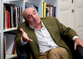 Firenze, Commisso avverte i politici: “Con i miei soldi si fa come dico io”