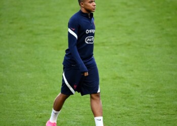 Francia, Psg: anche Mbappé positivo al Covid