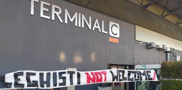 Gregoretti: striscioni all’aeroporto, ‘Legisti not welcome’