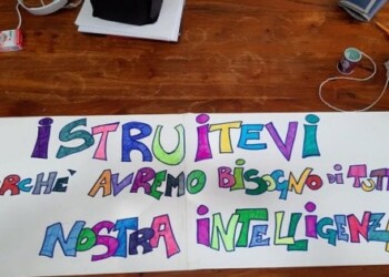 Il 26 settembre genitori, studenti e sindacati in piazza: “La scuola non può ripartire dimezzata”