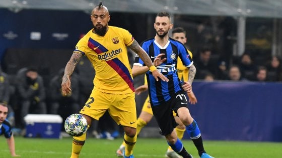 Il mercato secondo Branca: “Pirlo una scommessa, l’Inter deve approfittarne. E se a Conte regalano Kanté…”