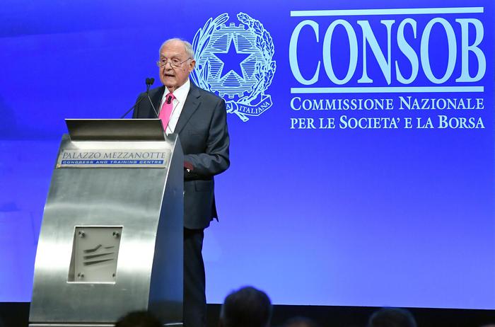 Il presidente della Consob Paolo Savona è positivo al Covid