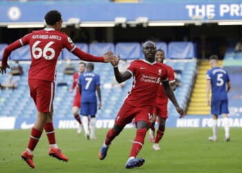 Inghilterra, il Chelsea fa troppi errori: Liverpool spietato, 0-2. Vince il Tottenham, Son ne fa 4