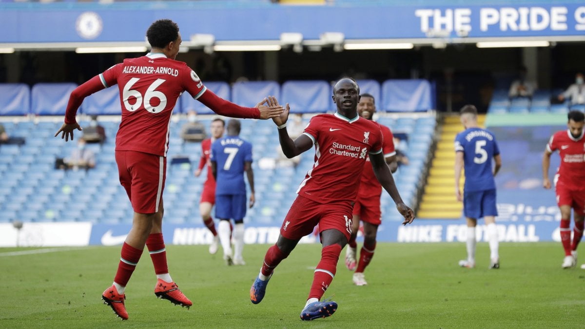 Inghilterra, il Chelsea fa troppi errori: Liverpool spietato, 0-2. Vince il Tottenham, Son ne fa 4