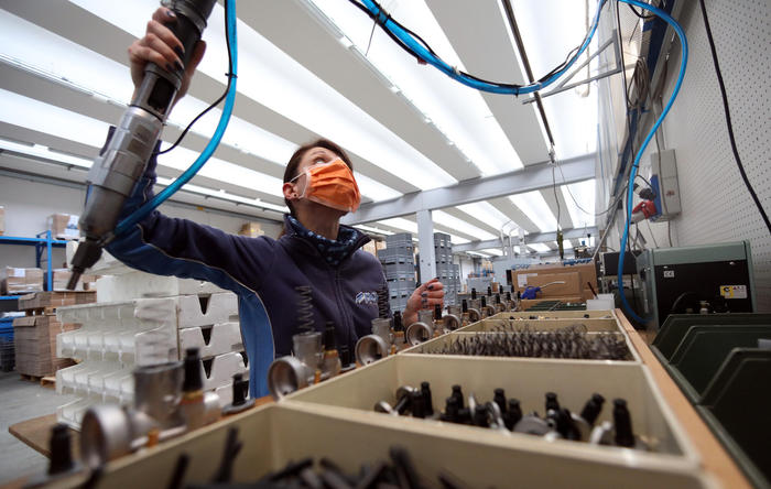 Istat: sale fiducia consumatori e imprese a settembre