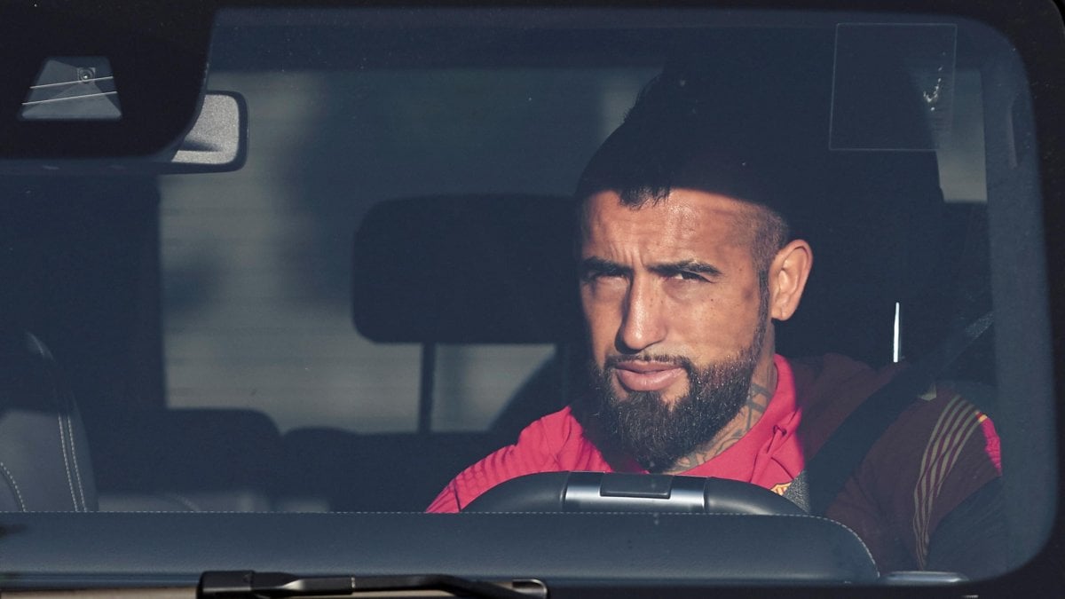 Mercato, Inter: è quasi fatta per Vidal. Suarez studia l’italiano