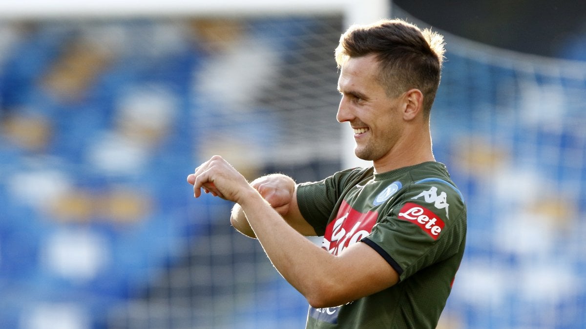 Mercato, la Roma ‘controlla’ Milik. Gasperini rinnova con l’Atalanta