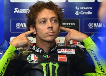 MotoGp, Rossi: “A ore firmo con Petronas, tra un anno decido se continuare”