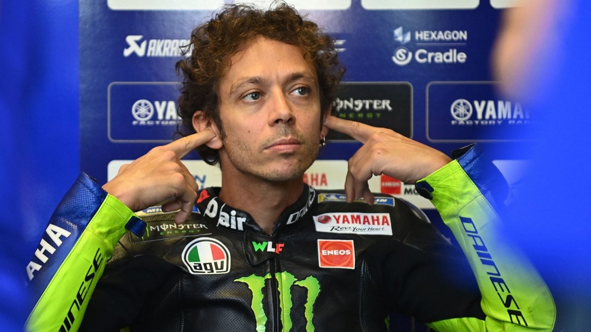 MotoGp, Rossi: “A ore firmo con Petronas, tra un anno decido se continuare”