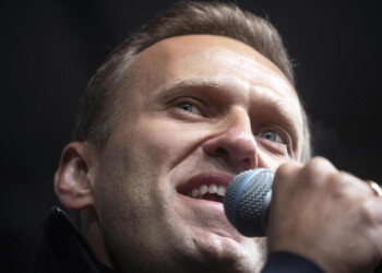 Navalny: polizia russa vuole interrogarlo in Germania