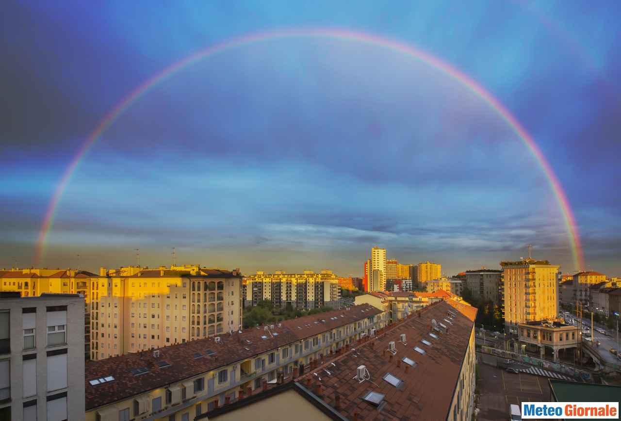 Nubifragio inatteso su Milano. Disagi. E non finisce qui
