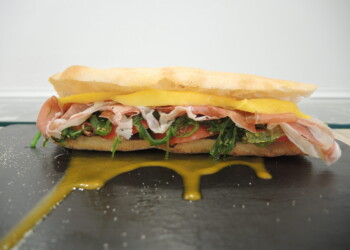 Panini e Poké, tradizione e innovazione si fondono insieme in zona Prati