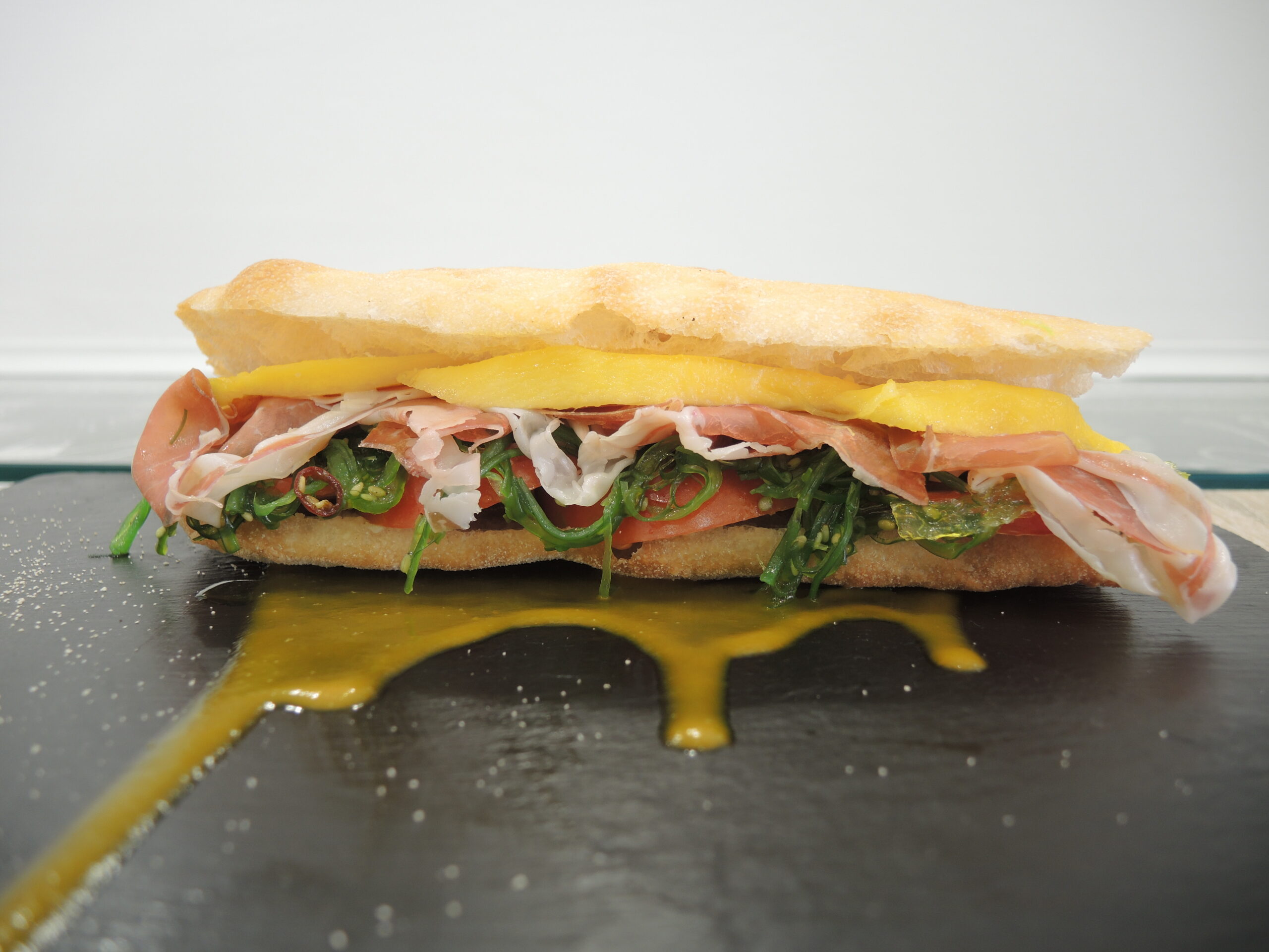 Panini e Poké, tradizione e innovazione si fondono insieme in zona Prati