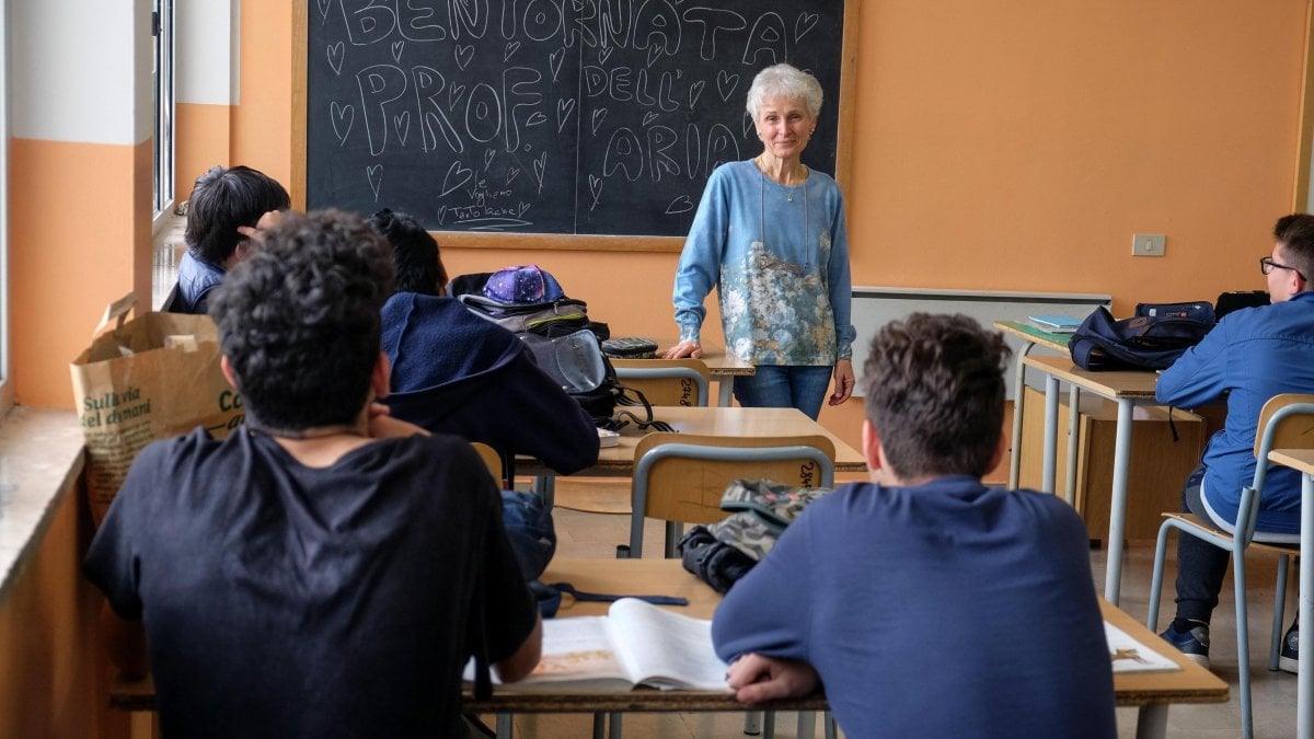 Pasticcio precari: nomine in ritardo, migliaia resteranno senza la cattedra di ruolo