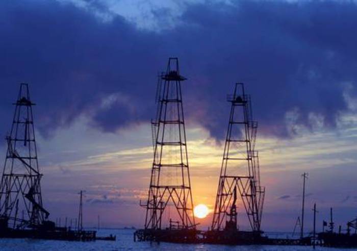 Petrolio: in calo a 39,15 dollari al barile