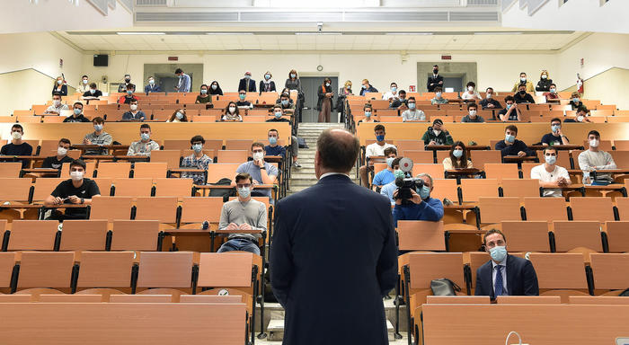 Politecnico Torino, in aula i primi mille studenti
