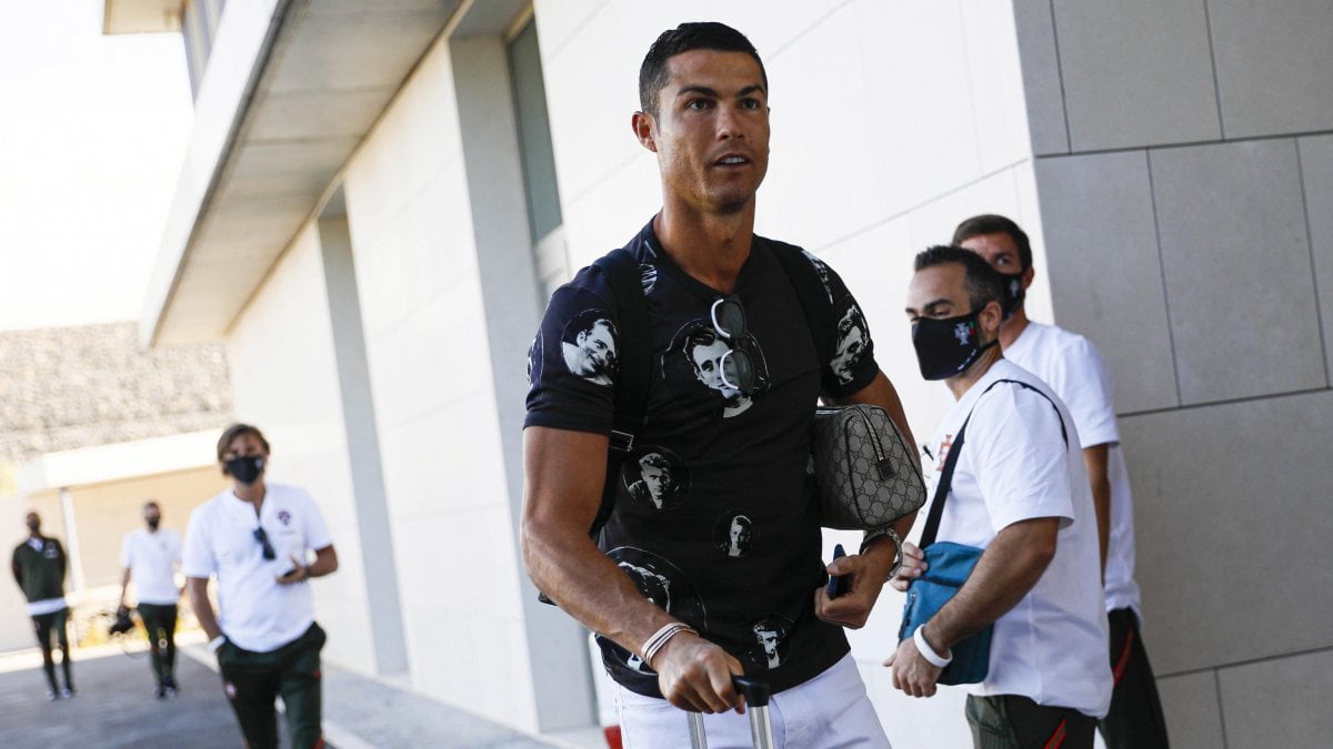 Portogallo, Ronaldo si ferma: infezione ad un dito del piede