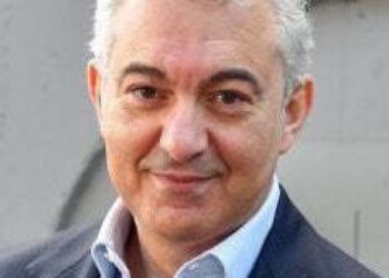 Scuola, Arcuri ai presidi: “Entro settembre banchi in tutte le elementari”