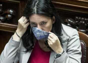 Scuola, i sindacati coi genitori in piazza il 26. La Uil: “Negata una supplenza a una precaria in gravidanza”