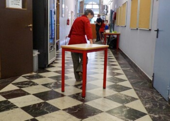 Scuola, il grande vuoto dei docenti: servono 260 mila supplenti