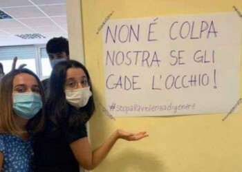 Scuola, protesta per minigonna al liceo, Azzolina chiede chiarimenti