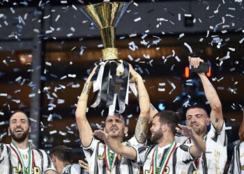 Serie A, nasce il calendario: tre soste e sei turni infrasettimanali