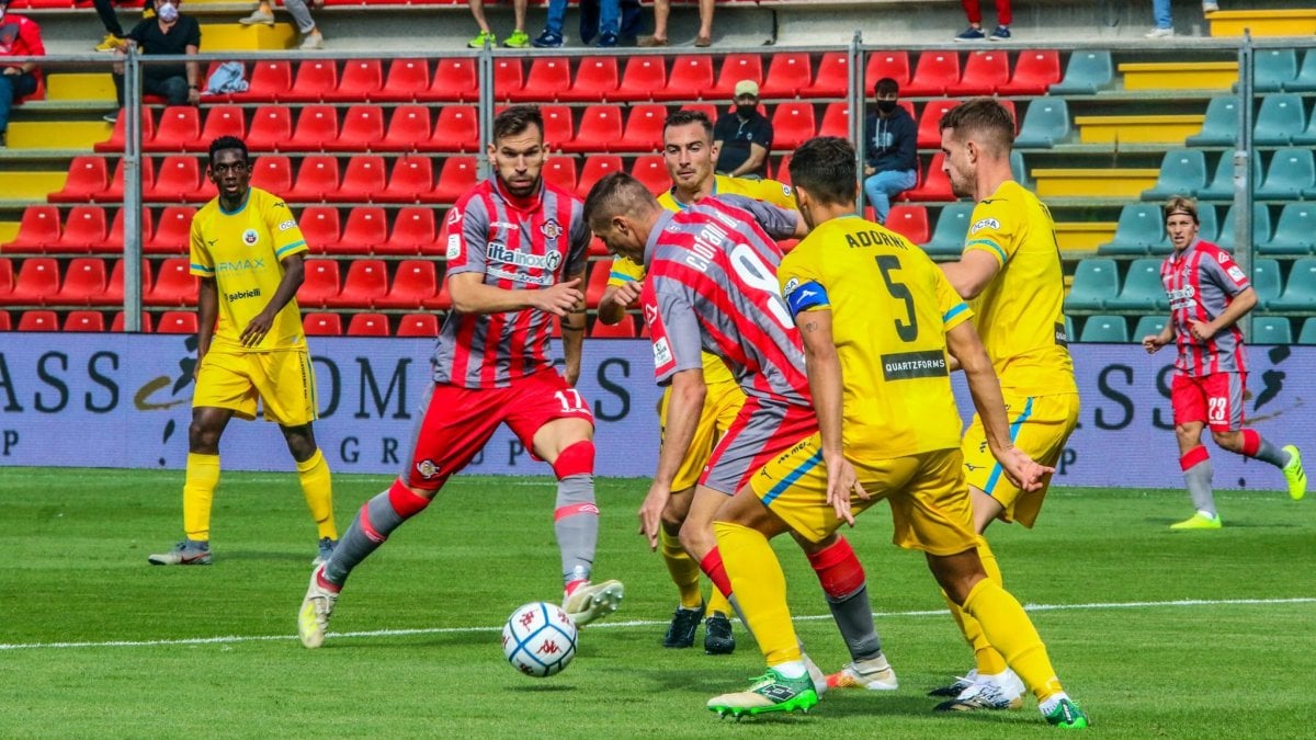 Serie B: Cittadella vince in trasferta a Cremona, Reggiana-Pisa 2-2