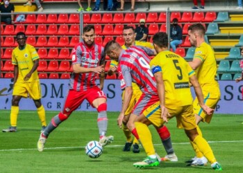 Serie B: tifosi senza mascherina, la Cremonese “richiude” lo stadio