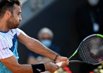 Tennis, Internazionali d’Italia: impresa di Caruso, sfiderà Djokovic. Avanza anche Cecchinato