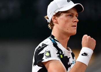 Tennis, Roland Garros: esordio super di Sinner, battuto Goffin in tre set