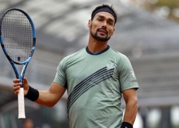 Tennis, Roland Garros: Fognini subito fuori, avanti Errani e Paolini