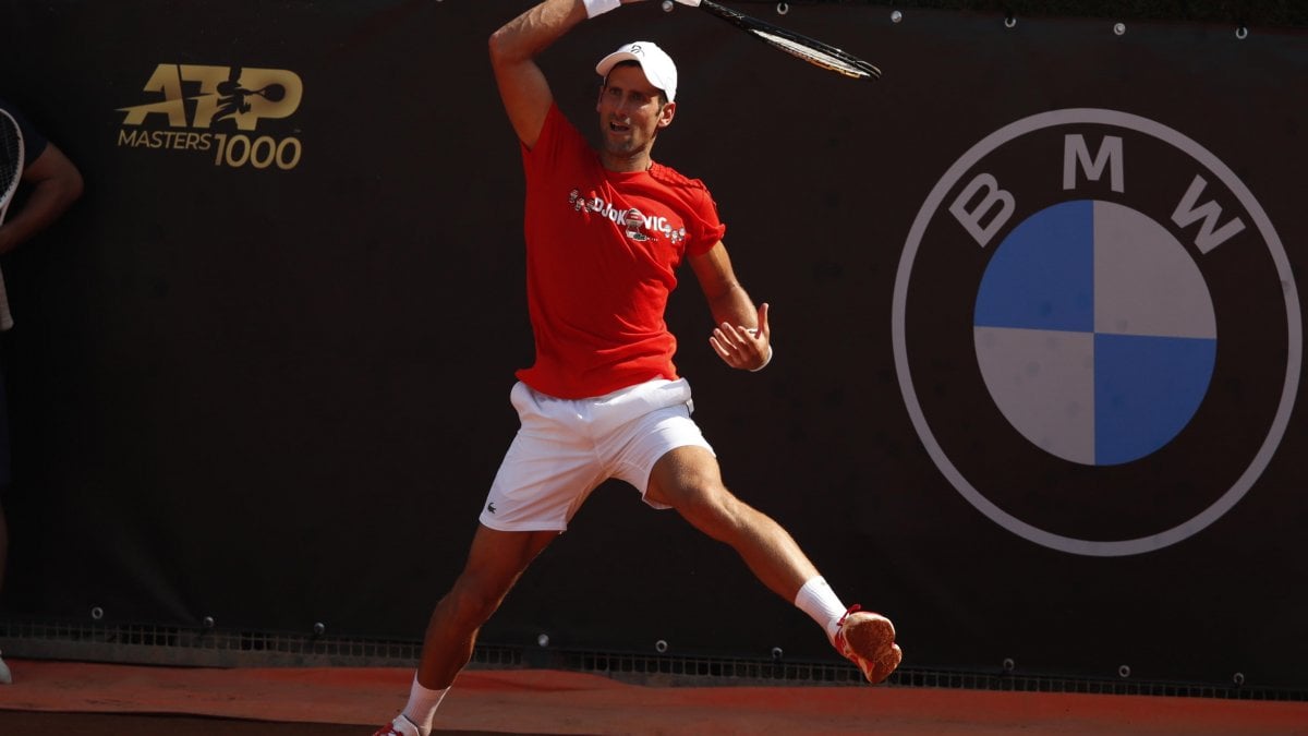Tennis, Roma; Djokovic: “Squalifica Us Open uno shock da accettare”. Nadal: “Felice di essere tornato”