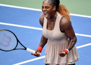 Tennis, Us Open: Serena Williams soffre ma avanza ai quarti