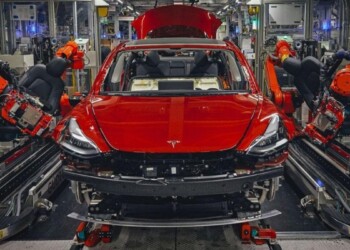Tesla scommette sul litio, entra nel settore minerario e compra la riserva del Nevada