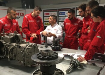 Torna la fabbrica dei professionisti del Motorsport