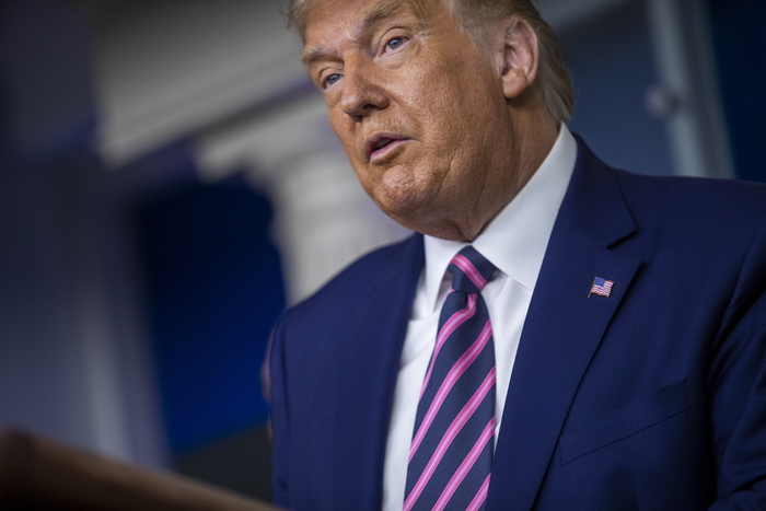 Trump: vaccino per tutti gli americani ad aprile