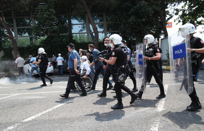 Turchia: ‘legami golpisti’, oltre 100 mandati d’arresto