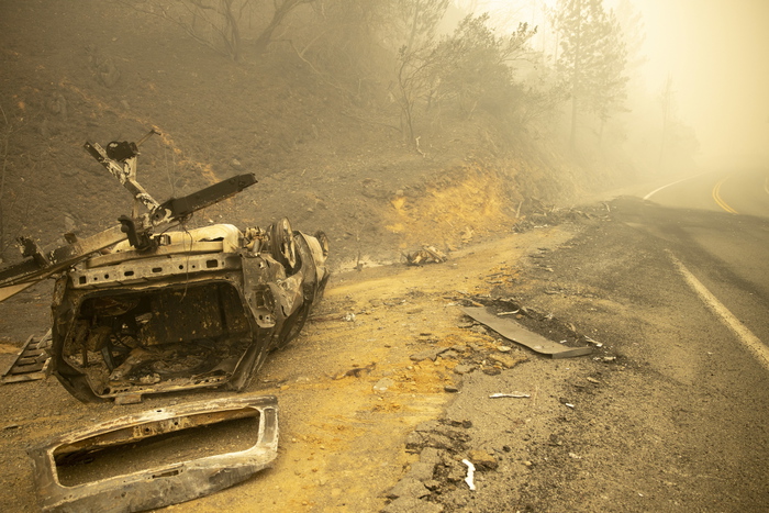 Usa: incendi West Coast, finora almeno 17 morti