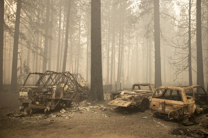 Usa: oltre 30 morti per incendi lungo la costa ovest