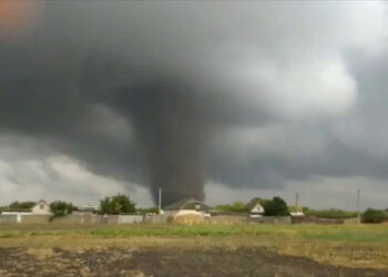 Violento tornado colpisce l’Ucraina, sembra di essere negli USA. Il VIDEO